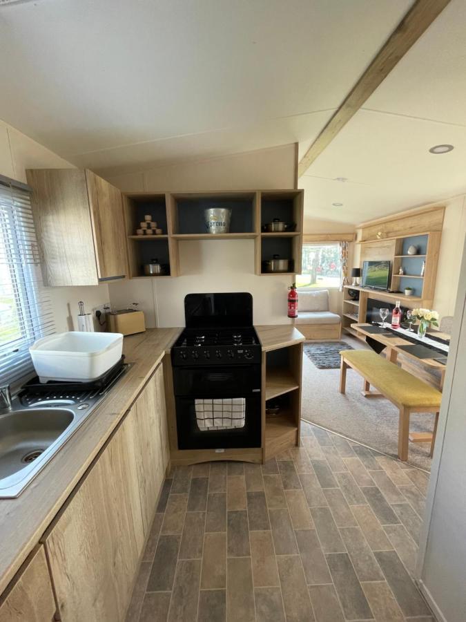 هاستَنغ Deluxe, 3 Bed Holiday Home At Combe Haven Holiday Park المظهر الخارجي الصورة